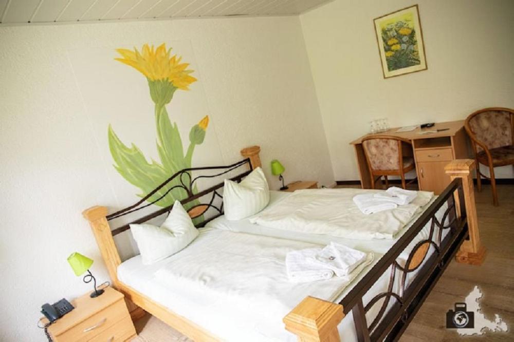Kraeuterbaude Hotel Saupsdorf Bagian luar foto